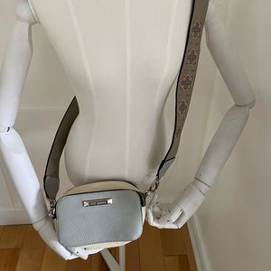 Steve Madden two tone double zip camera bag